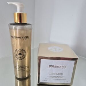 Hermetise Gold Pump Bottle & Matching Box - Gold